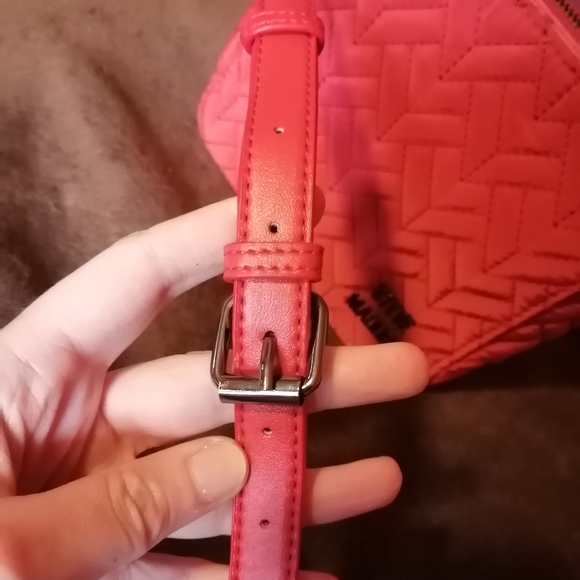 NWOT Quilted Polyester and vegan leather small Steve Madden purse - Picture 6 of 16